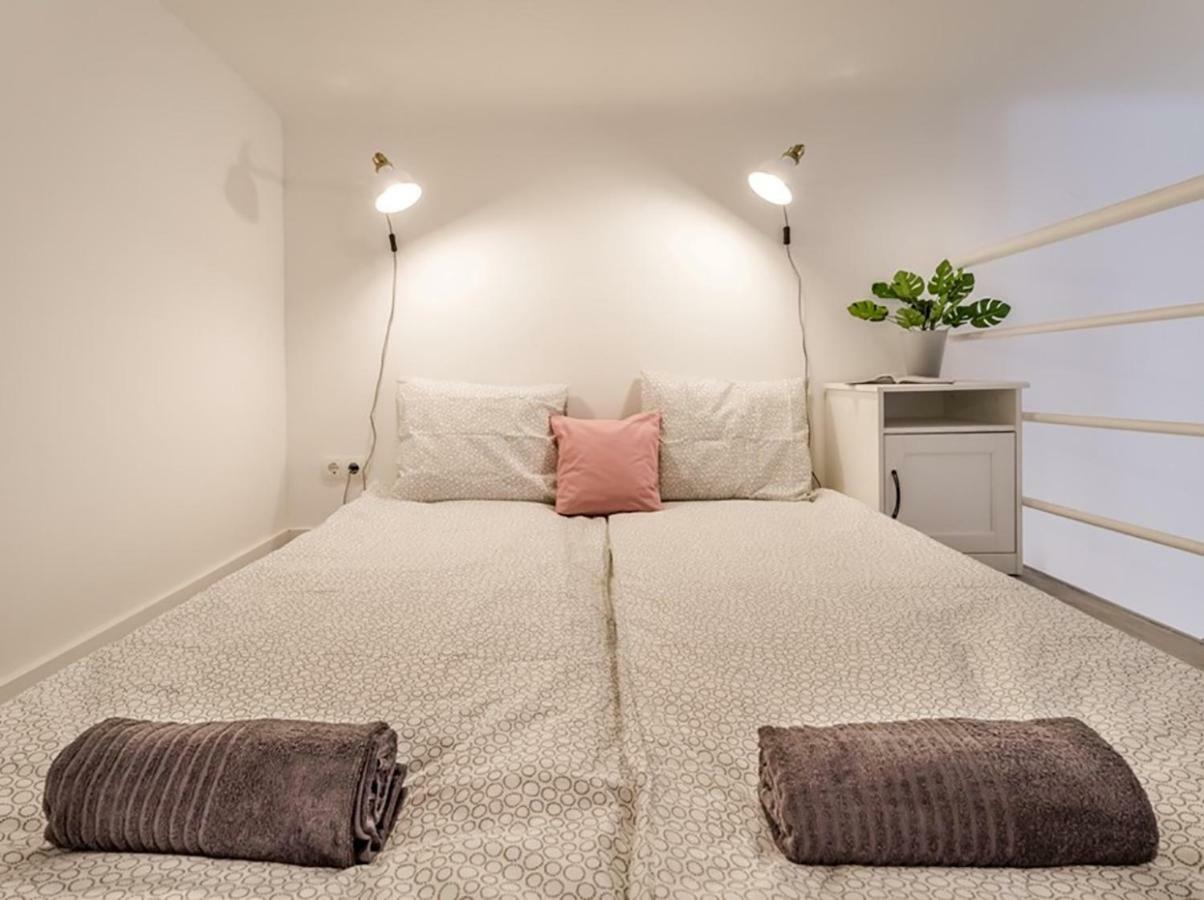 The Grey - Studio With Sleeping Loft In The Center Of Apartment *