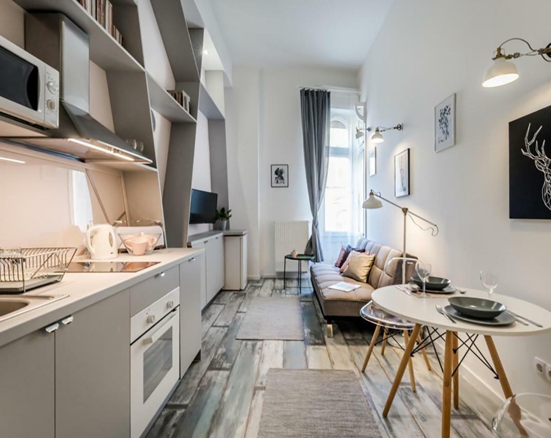 The Grey - Studio With Sleeping Loft In The Center Of Apartment *