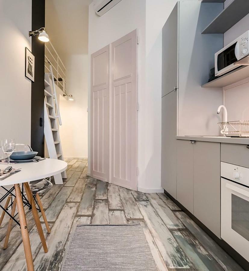 The Grey - Studio With Sleeping Loft In The Center Of Apartment Budapest